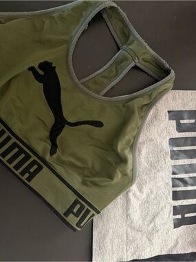Puma Bra bundle Olive & Gray Sport bra & Bra Tank. Women’s Large.